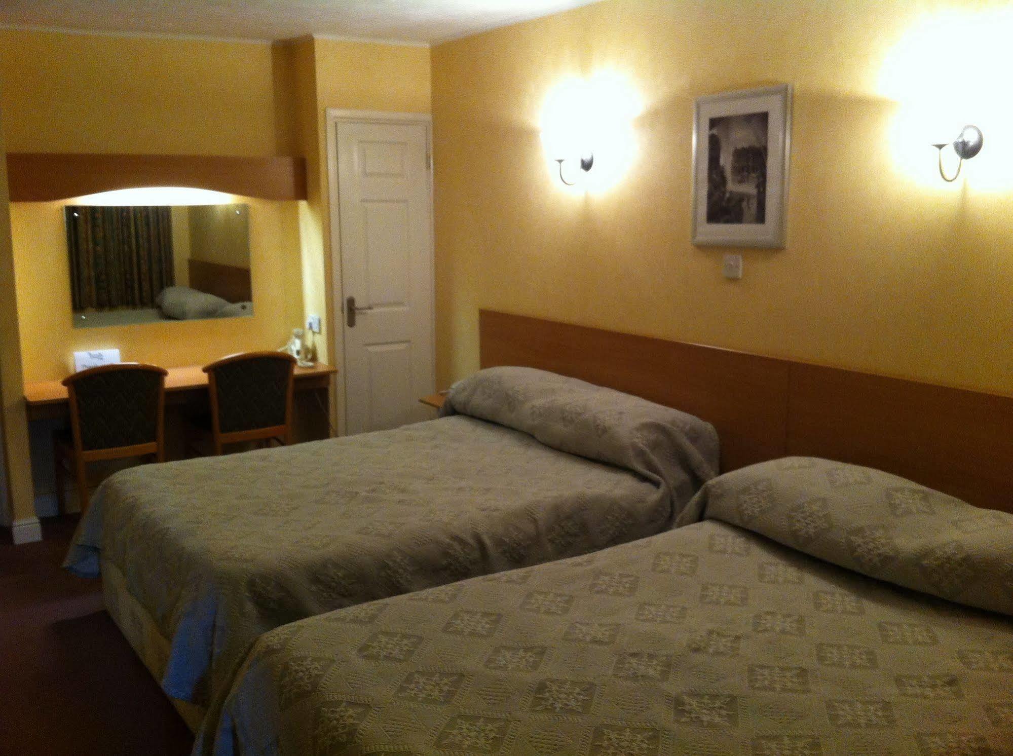 The Town & Country Lodge Dundry Exterior foto